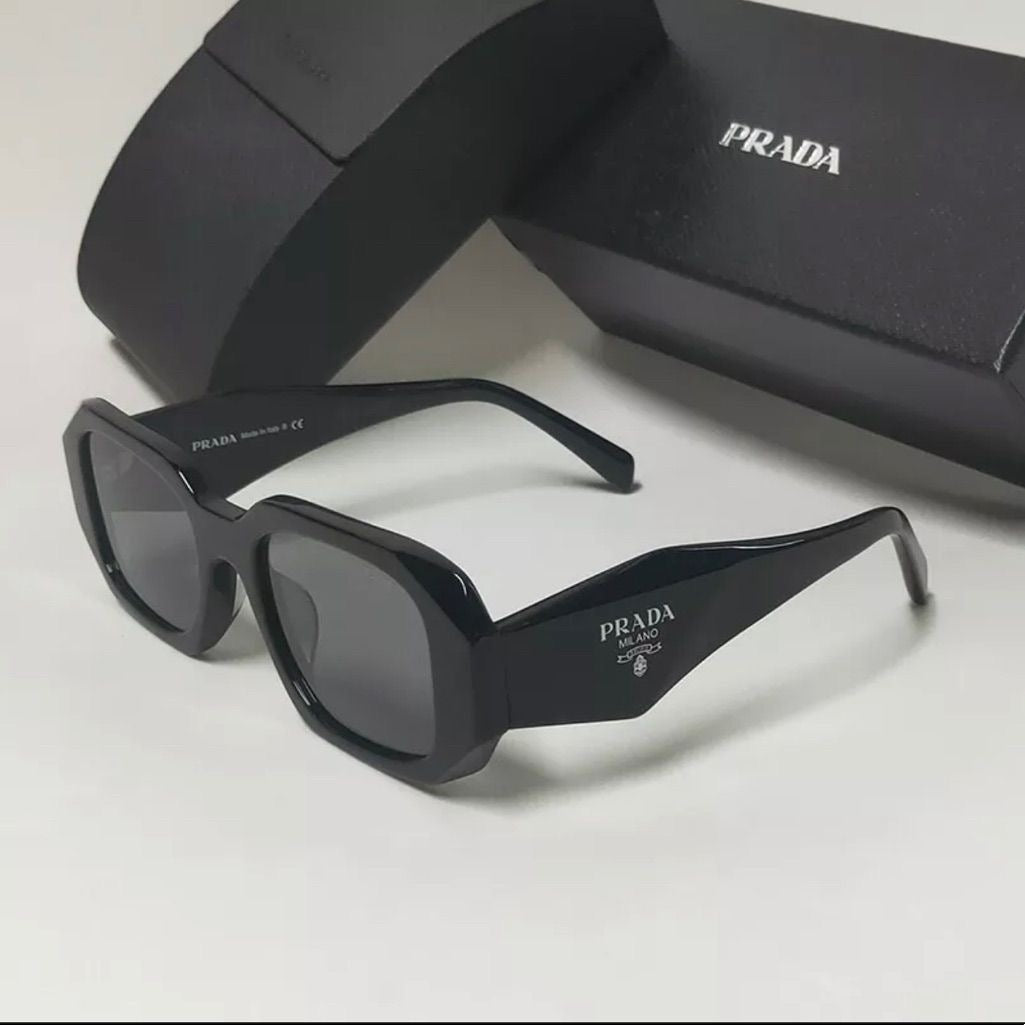 MAIO BLACK - 2 Óculos Unissex - MIU MIU 56zs | Prada - COMPRE 1 LEVE 2