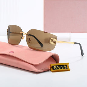 ABRIL BLACK - 2 Óculos - MIU MIU | Prada - COMPRE 1 LEVE 2